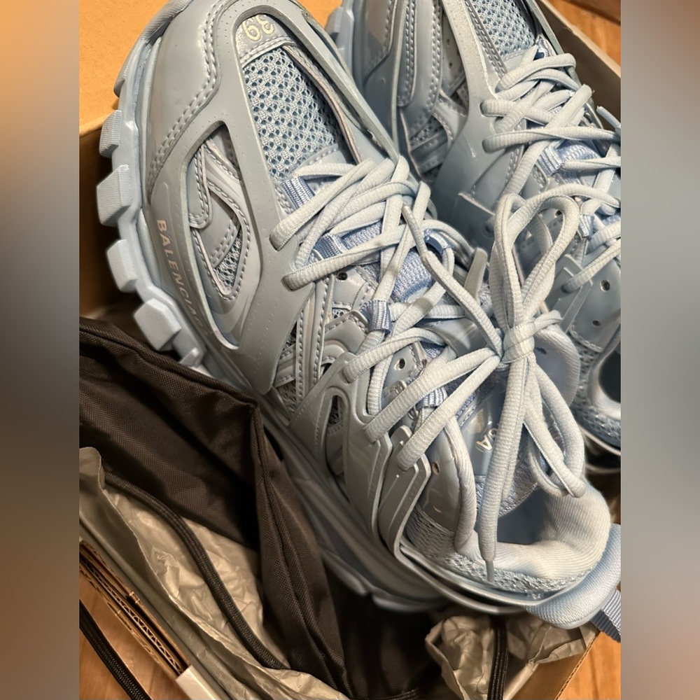 Balenciaga size 39